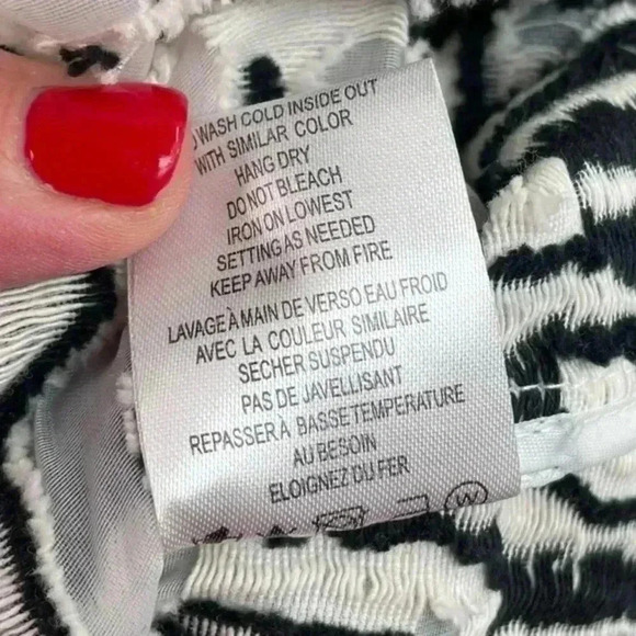 Samuel Dong Black And White Abstract Midi Button Down Dress - Picture 11 of 11